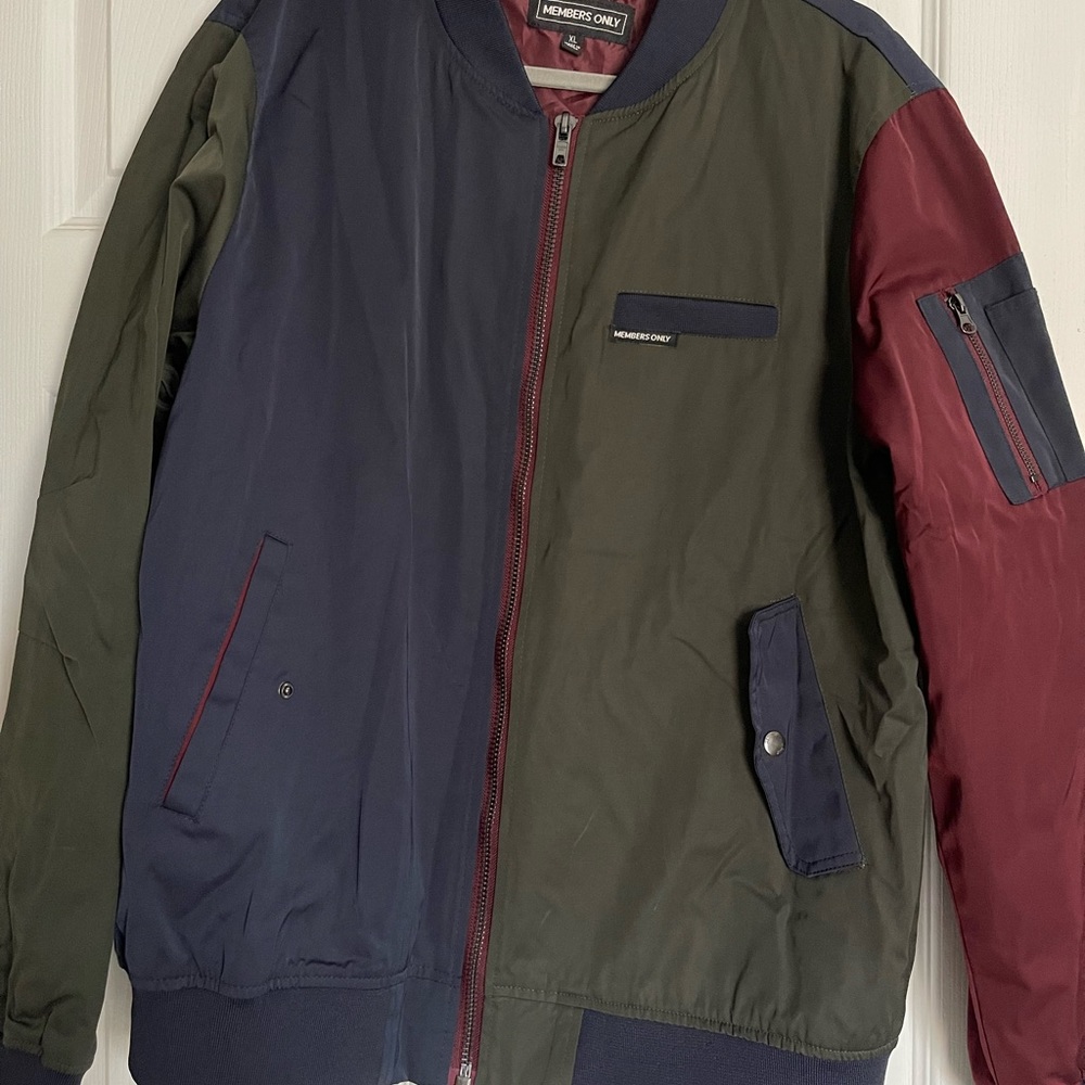 Jacket - Picture 2 of 3